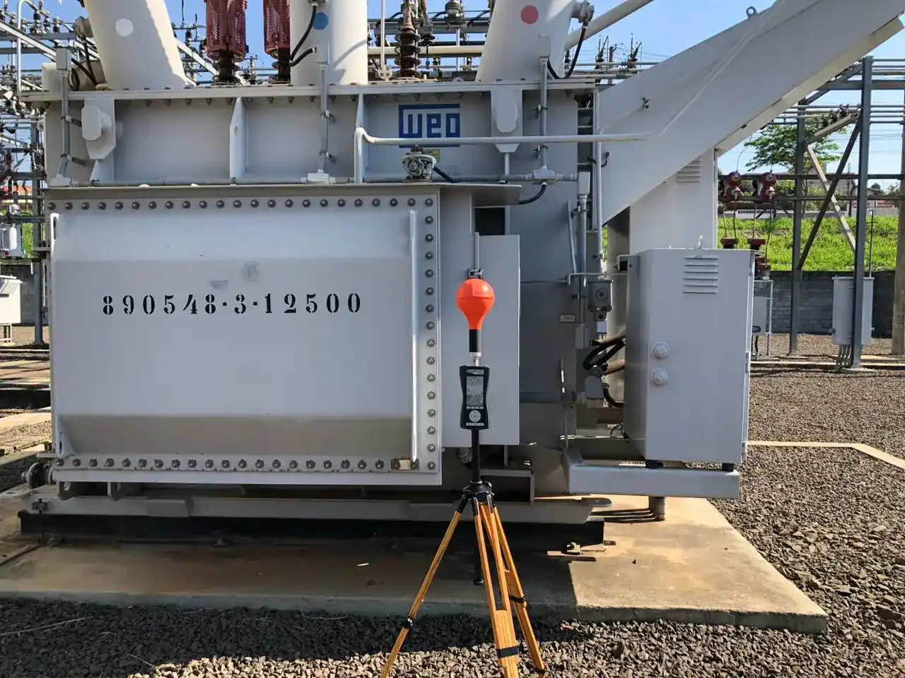 Estudos de Subestações e Transitórios